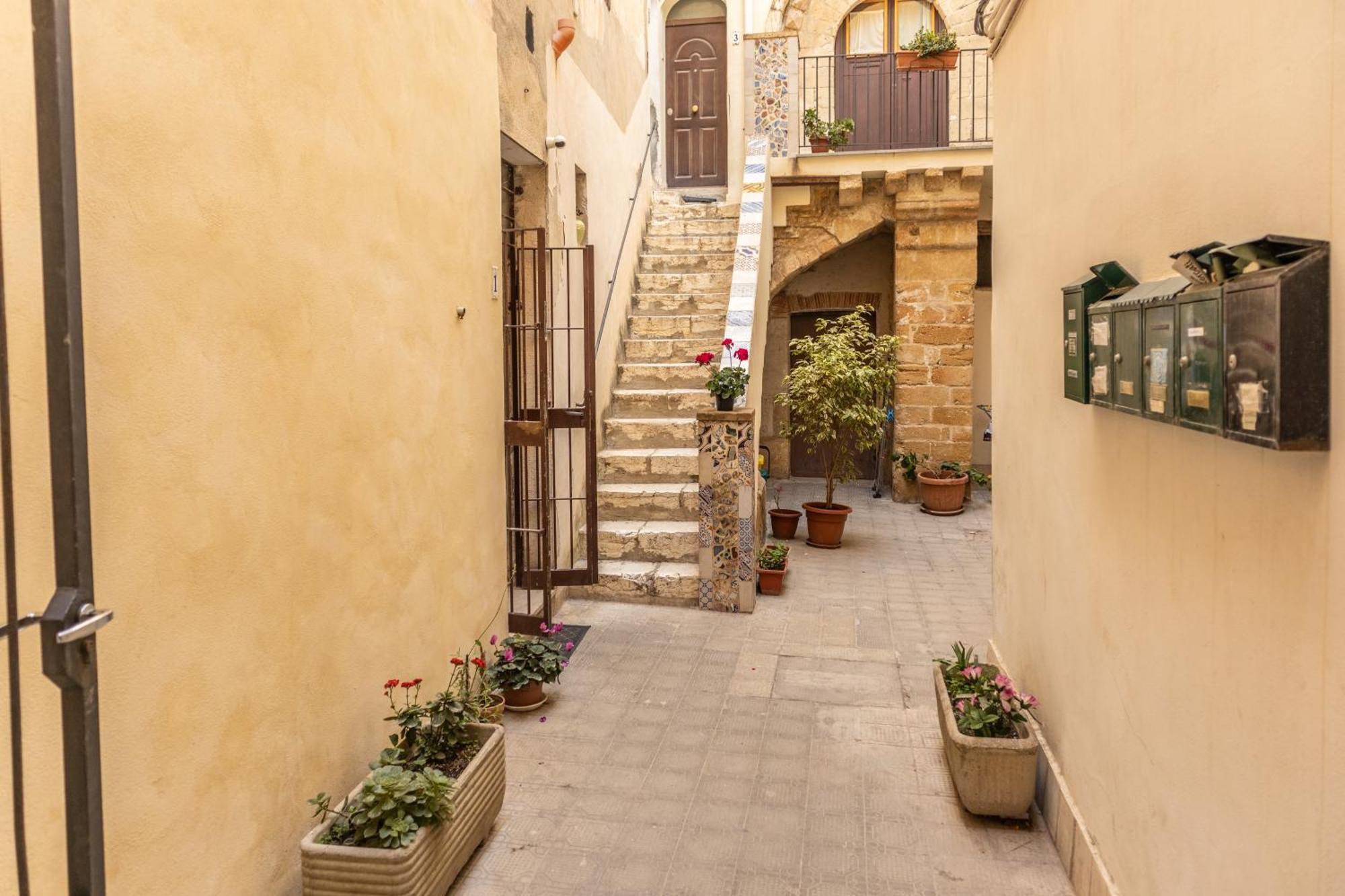 Appartement Antico Portale à Trapani Extérieur photo